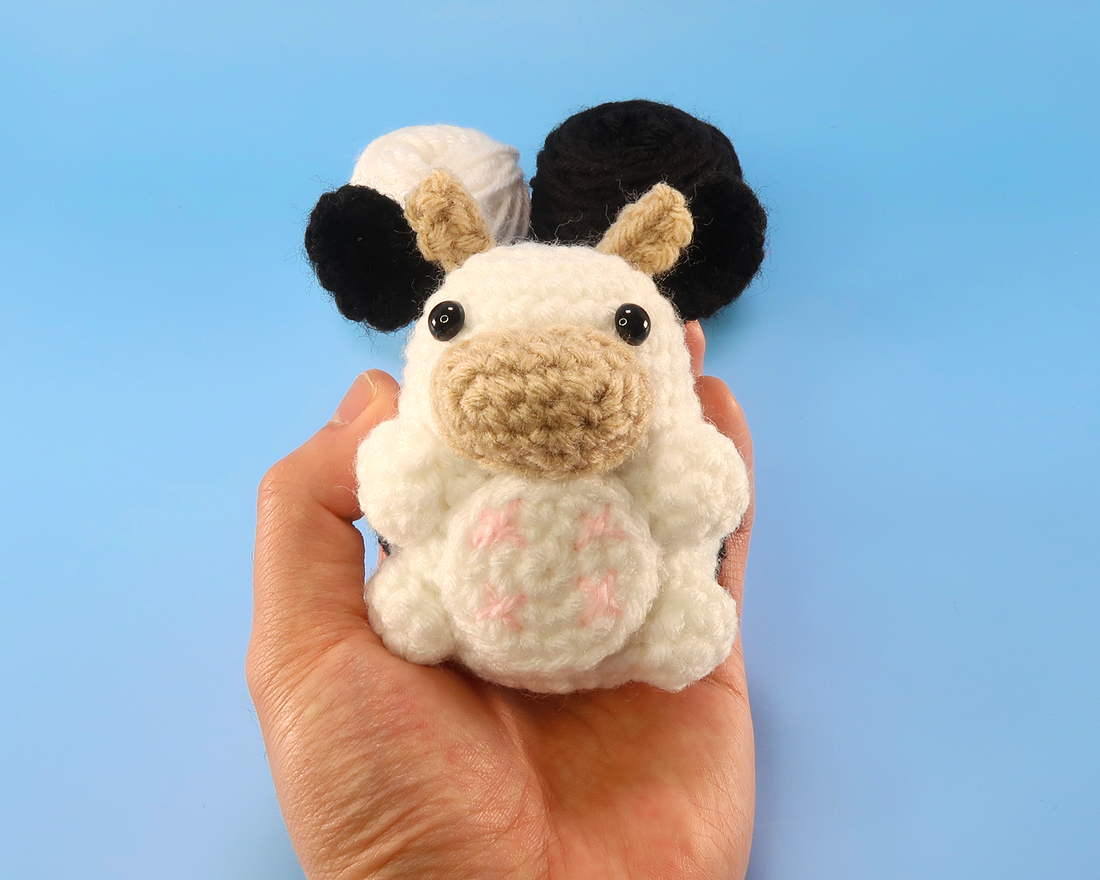 Cow Crochet Kit & Pattern