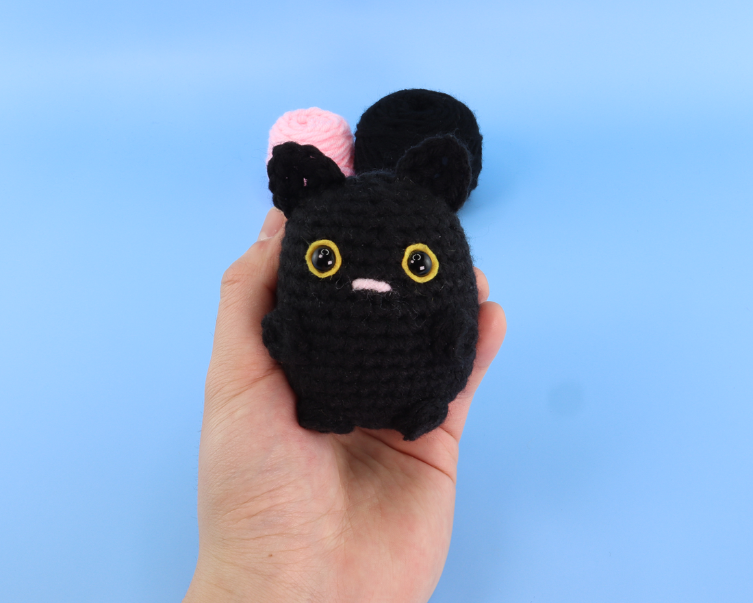 Noir The Black Cat Crochet Kit