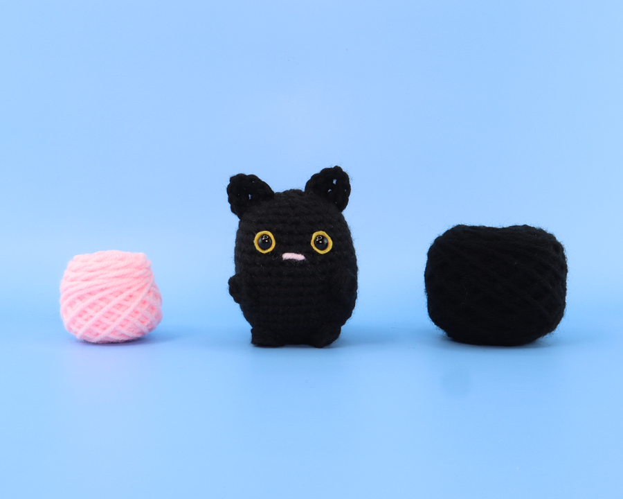 Noir The Black Cat Crochet Kit