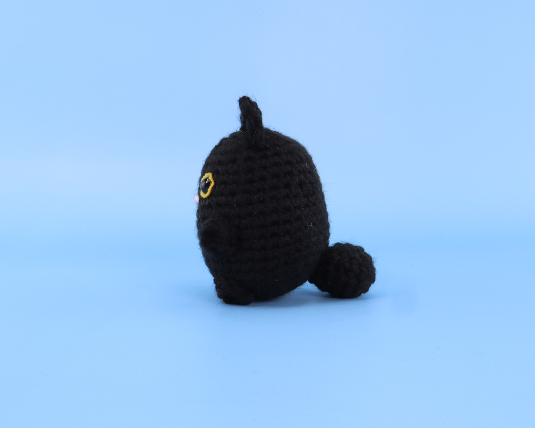 Noir The Black Cat Crochet Kit