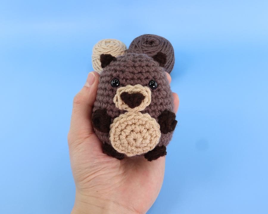 Ollie The Otter Crochet Kit