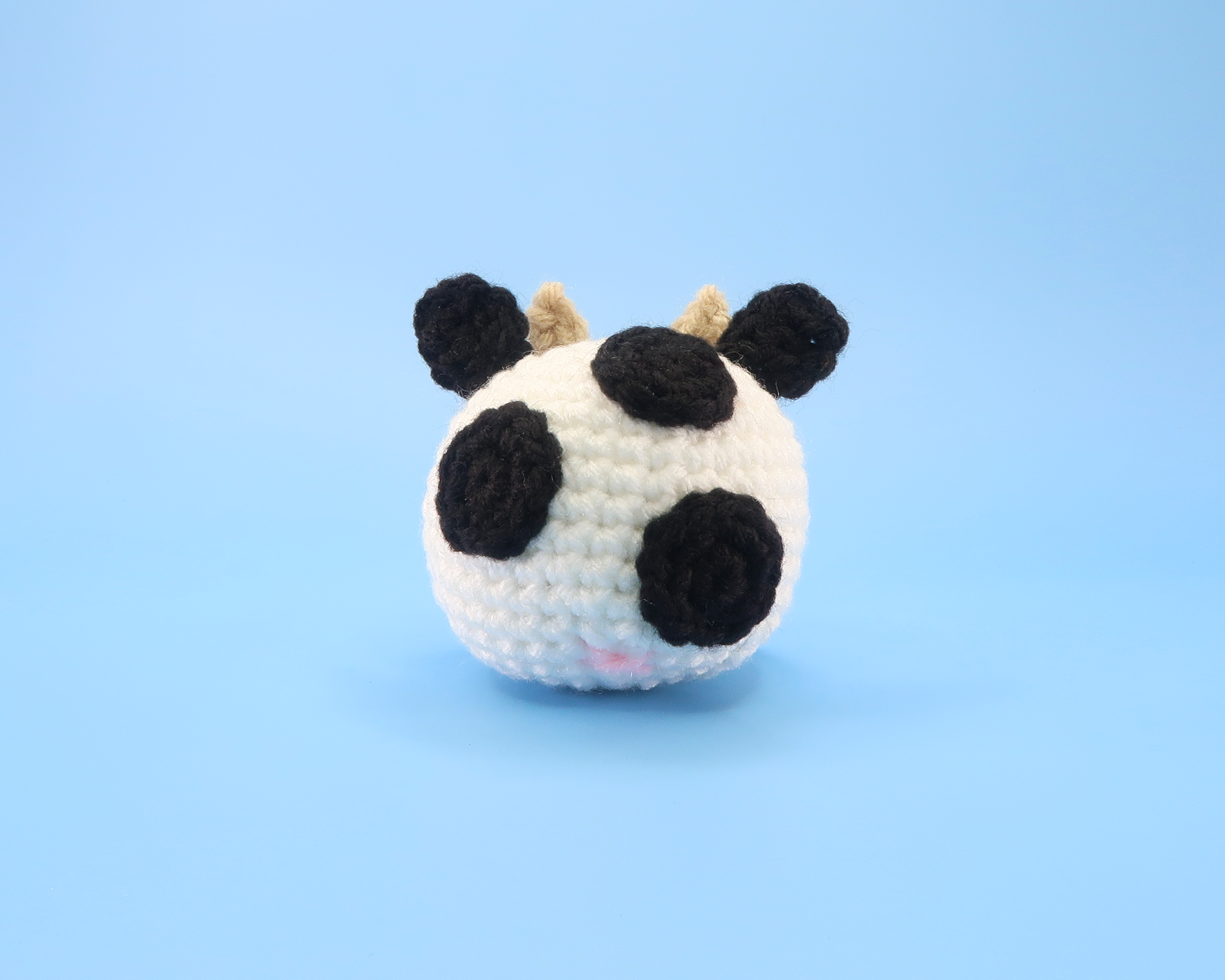 Cow Ball Crochet Kit & Pattern