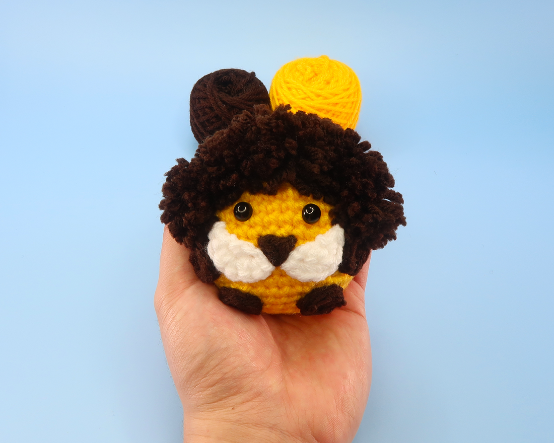 Lion Ball Crochet Kit & Pattern