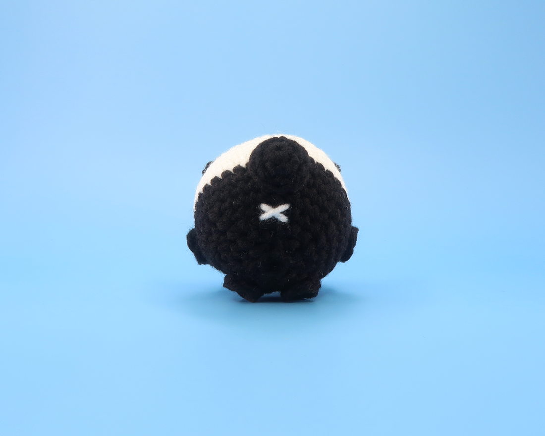 Panda Ball Crochet Kit & Pattern