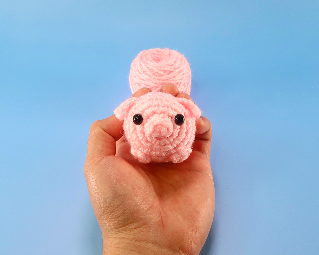 Baby Pig Crochet Kit & Pattern